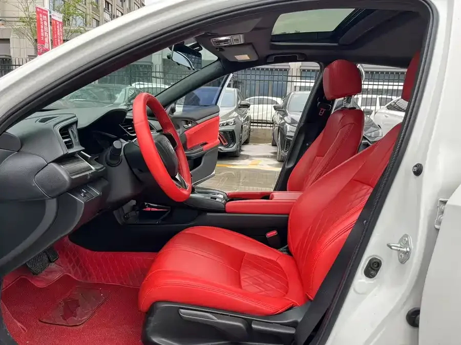 Honda CIVIC Civic 2021 HATCHBACK 220TURBO CVT New Control 2022 — миниатюра 5