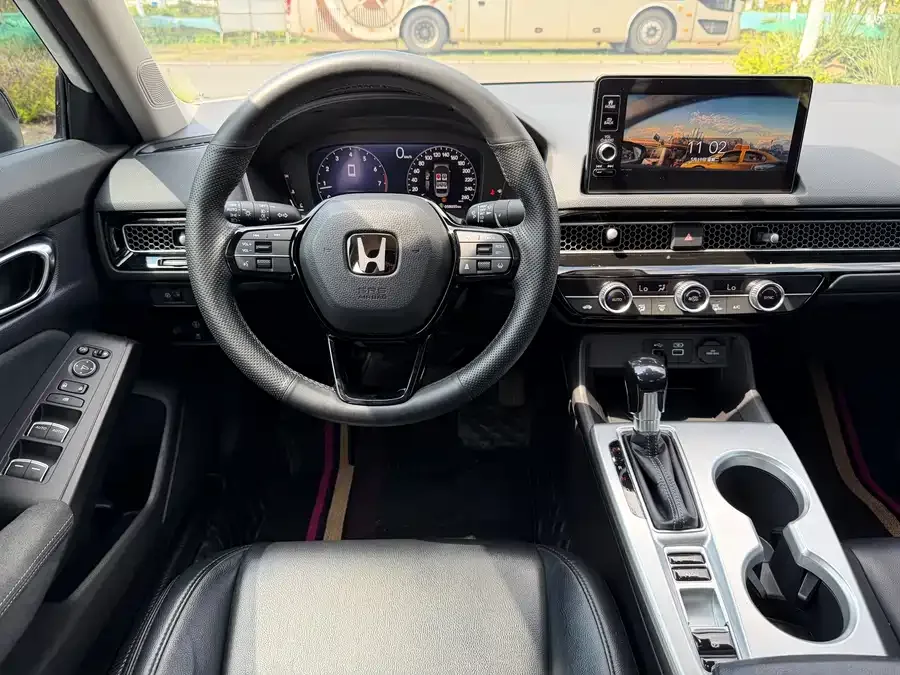 Honda CIVIC 2022 Civic 240TURBO CVT Power Control Edition 2022 — миниатюра 4