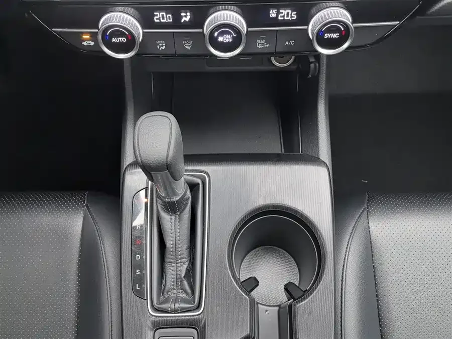 Honda CIVIC 2023 Civic 240TURBO CVT Sporty C-Stage Special Edition 2023 — миниатюра 4