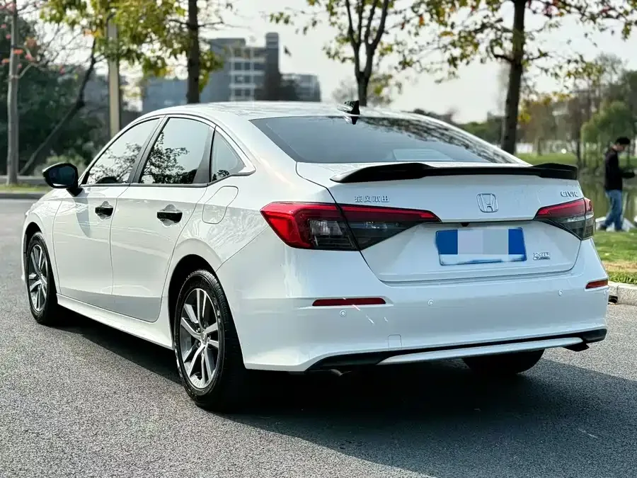 Honda CIVIC 2023 Civic 240TURBO CVT Power Edition 2024 — миниатюра 4