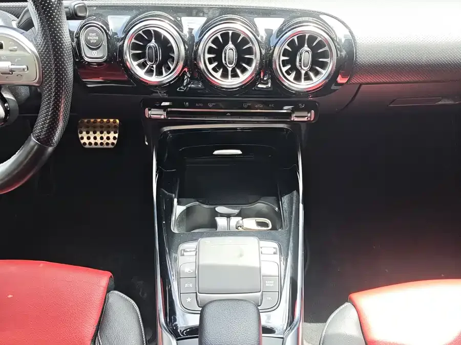 Mercedes-Benz A-Class AMG Mercedes-Benz A-Class AMG (Imported) 2023 AMG A 35 4MATIC Canri Special Edition 2023 — миниатюра 5