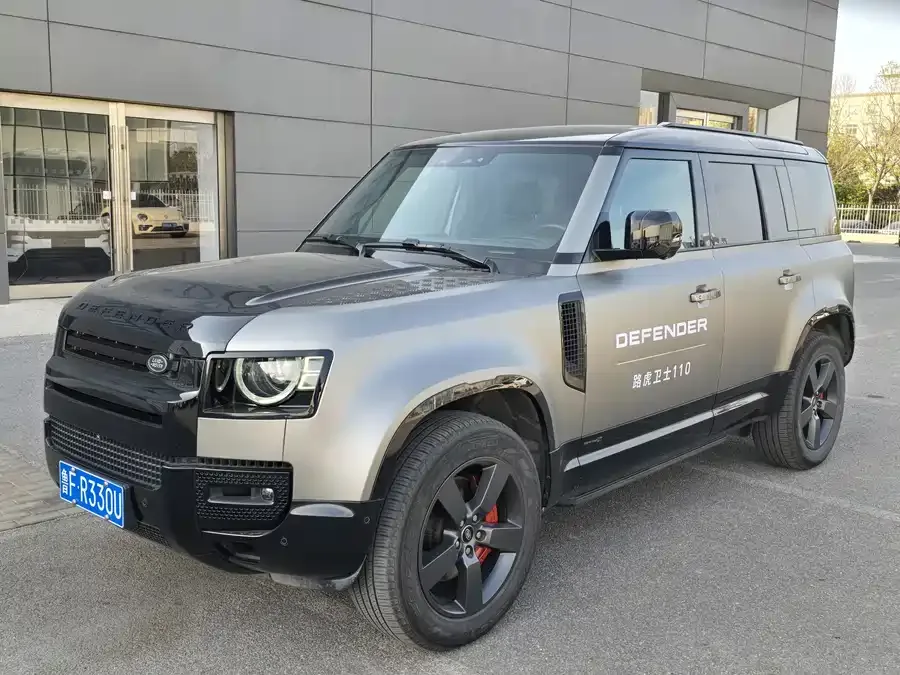 Land Rover guard 2024