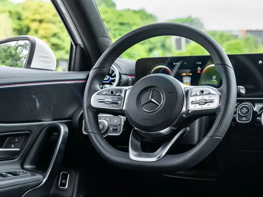 Mercedes-Benz Class A Mercedes-Benz A-Class 2022 Model II A 200 L Sports Sedan Fashion Model 2022 — миниатюра 3