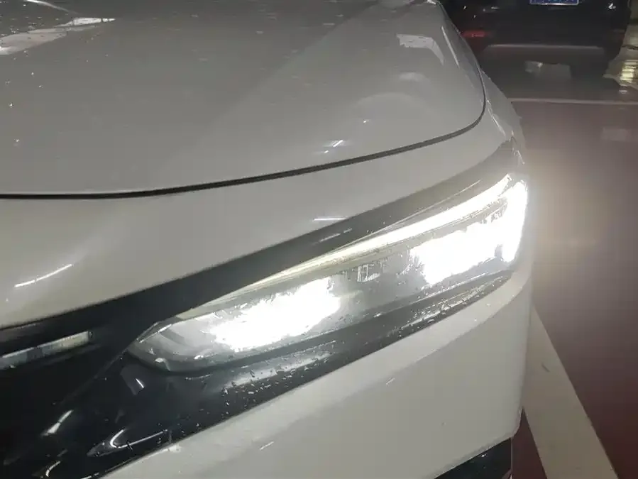Honda CIVIC 2023 Civic HATCHBACK 240TURBO CVT Extreme Edition 2023 — миниатюра 5