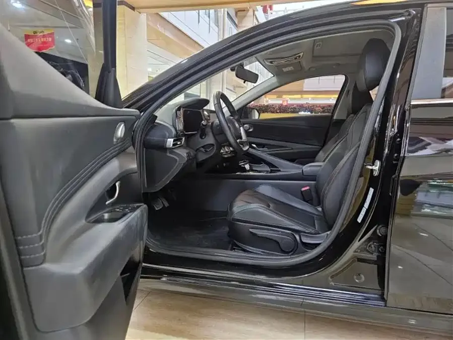Hyundai Elantra Elantra 2023 1.5L CVT GLX Elite Edition 2023 — миниатюра 3