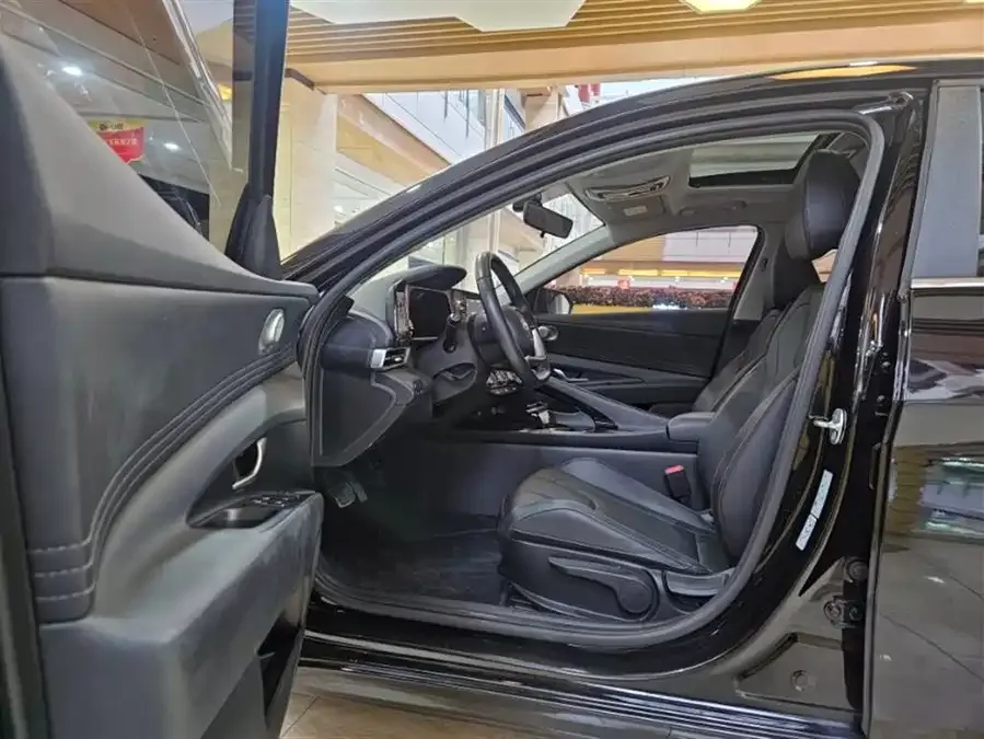 Hyundai Elantra Elantra 2023 1.5L CVT GLX Elite Edition 2023 — миниатюра 4