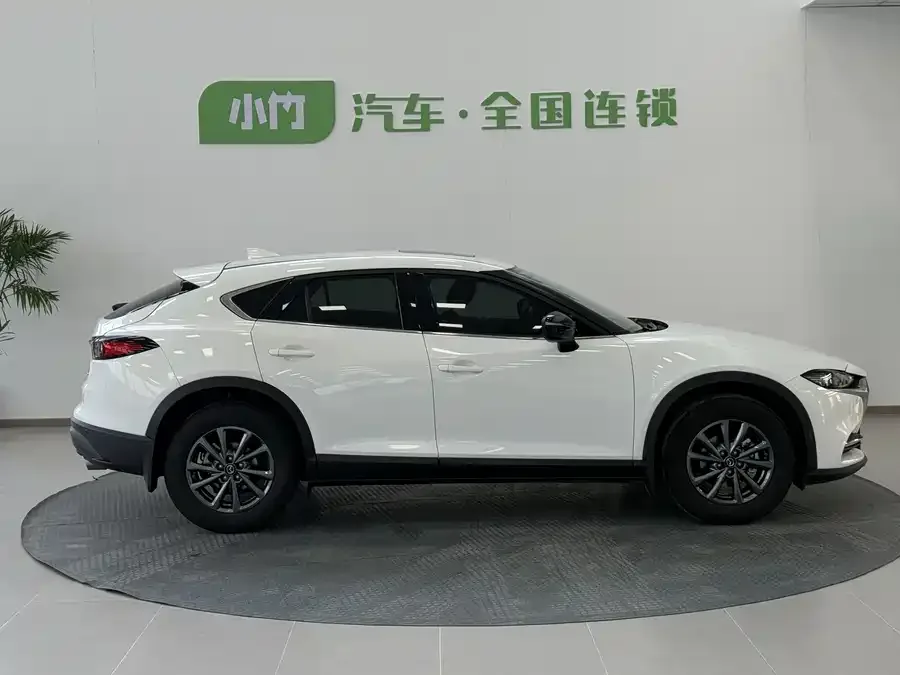 Mazda CX-4 2021 2.0L Automatic 2WD Blue Sky Vitality Edition 2023 — миниатюра 2