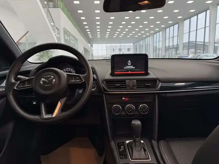 Mazda CX-4 2021 2.0L Automatic 2WD Blue Sky Vitality Edition 2023 — миниатюра 5