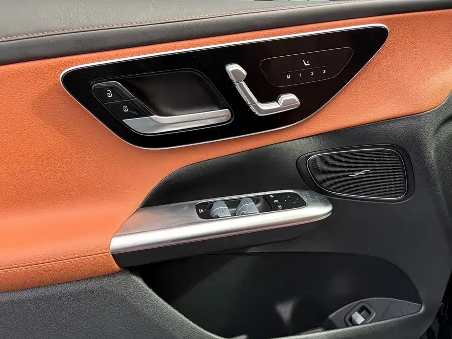 Mercedes-Benz GLC-Class Mercedes-Benz GLC 2024 GLC 260 L 4MATIC luxury 5-seater 2024 — миниатюра 2