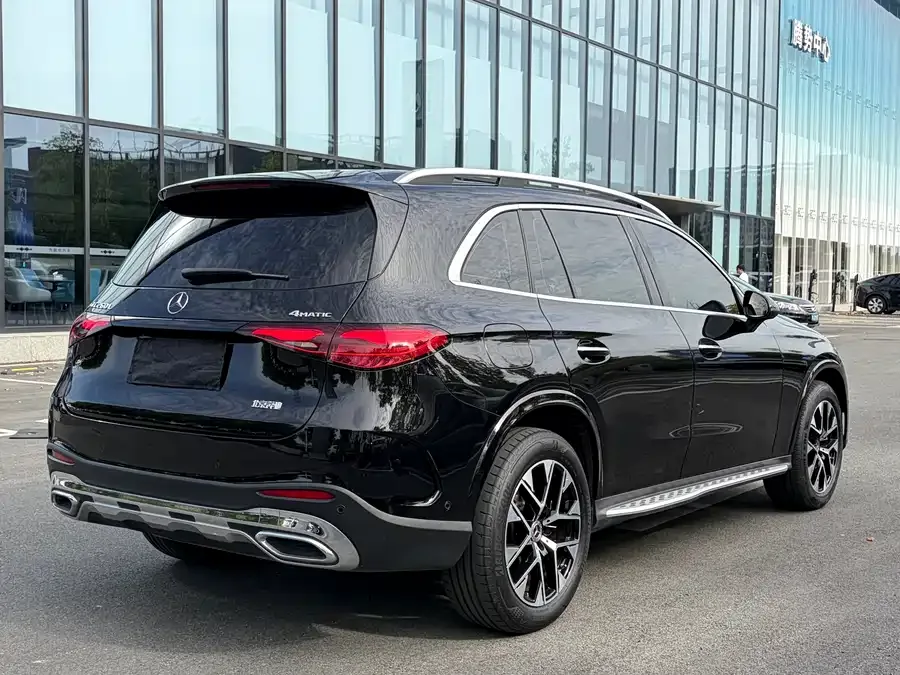 Mercedes-Benz GLC-Class Mercedes-Benz GLC 2024 GLC 260 L 4MATIC luxury 5-seater 2024 — миниатюра 5