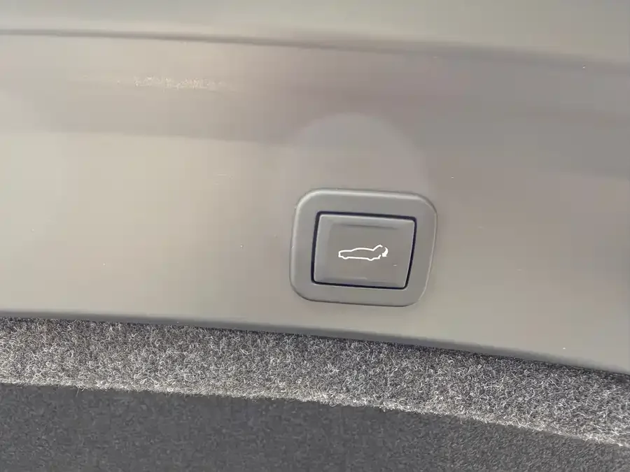 Cadillac CT6 2023 28T Platinum 2023 — миниатюра 3