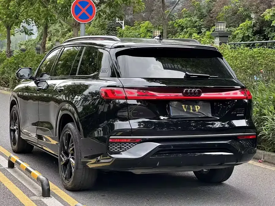 Audi Q6 2024 45 TFSI quattro Black Warrior Edition 6 Seaters 2023 — миниатюра 3