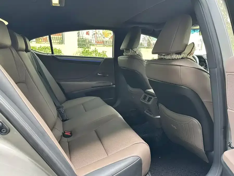 Lexus ES 2025 200 Premium Edition 2025 — миниатюра 4