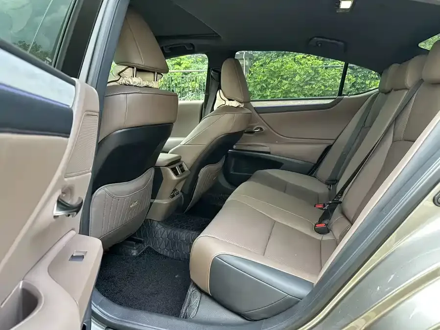 Lexus ES 2025 200 Premium Edition 2025 — миниатюра 5