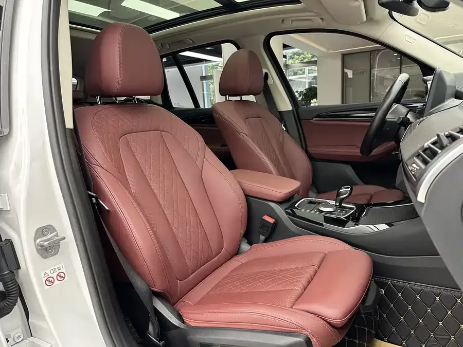 BMW X3 2022 facelift xDrive25i M Sport package 2023 — миниатюра 4