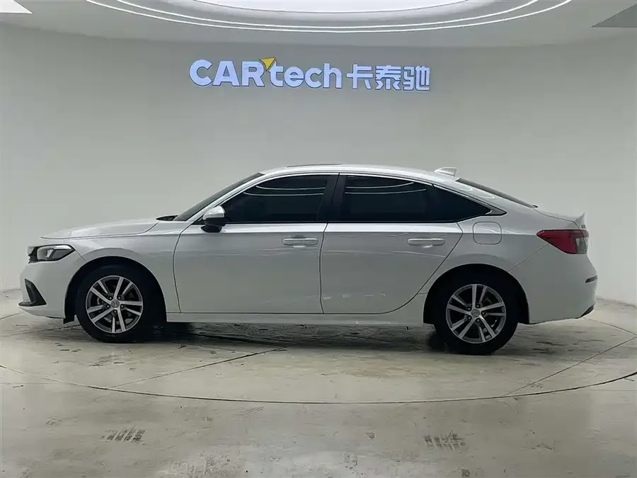Honda CIVIC 2023 Civic 240TURBO CVT Power Edition 2023 — миниатюра 2