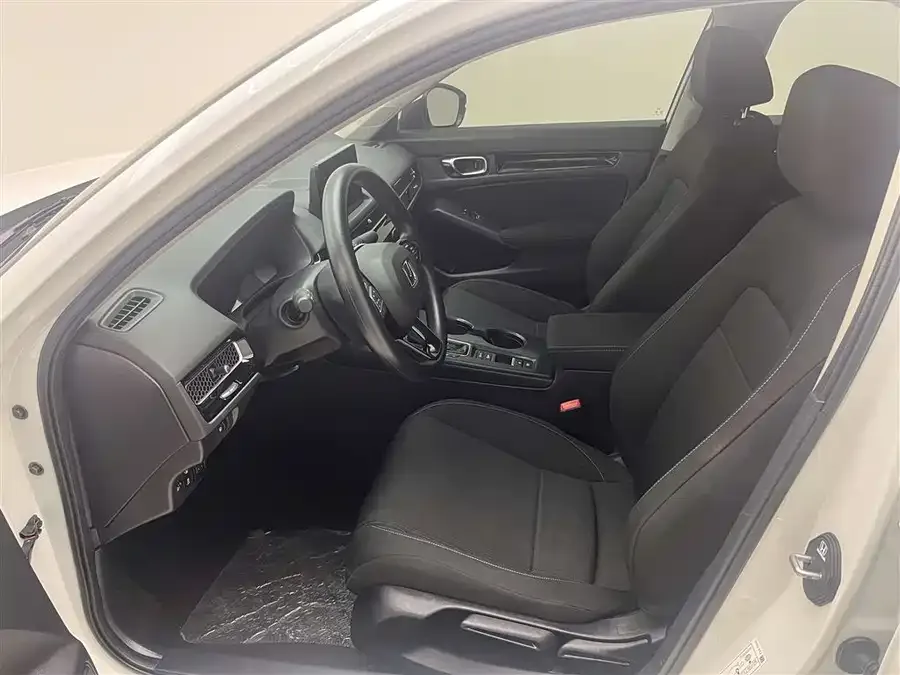Honda CIVIC 2023 Civic 240TURBO CVT Power Edition 2023 — миниатюра 4