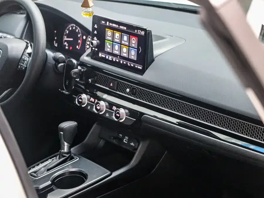 Honda CIVIC 2022 Civic 240TURBO CVT Dynamic Edition 2022 — миниатюра 3