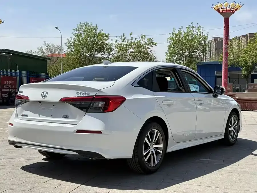 Honda CIVIC 2023 Civic 240TURBO CVT Power Edition 2023 — миниатюра 3