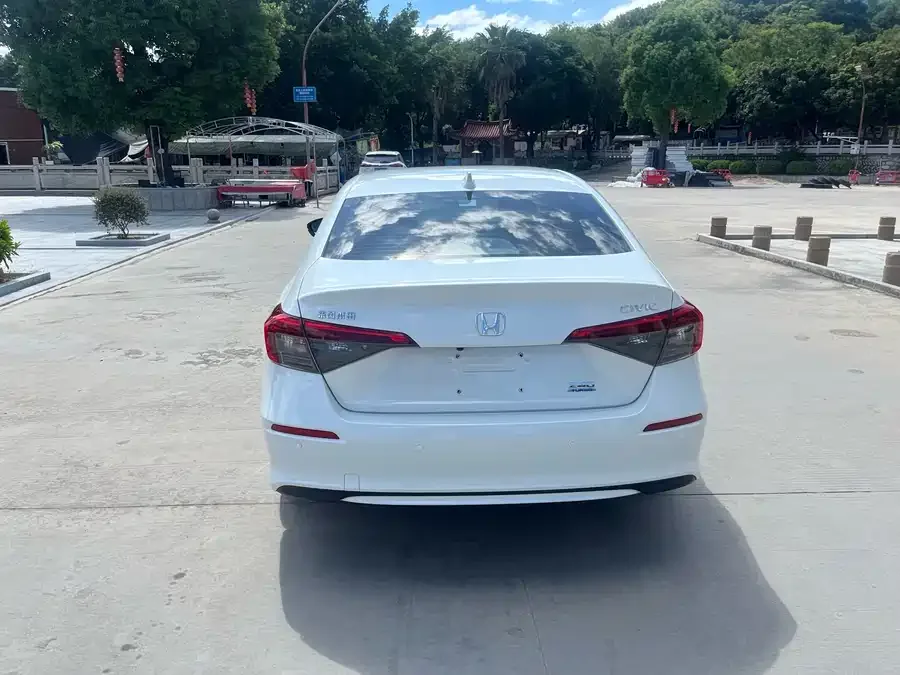 Honda CIVIC 2022 Civic 240TURBO CVT Dynamic Edition 2022 — миниатюра 5