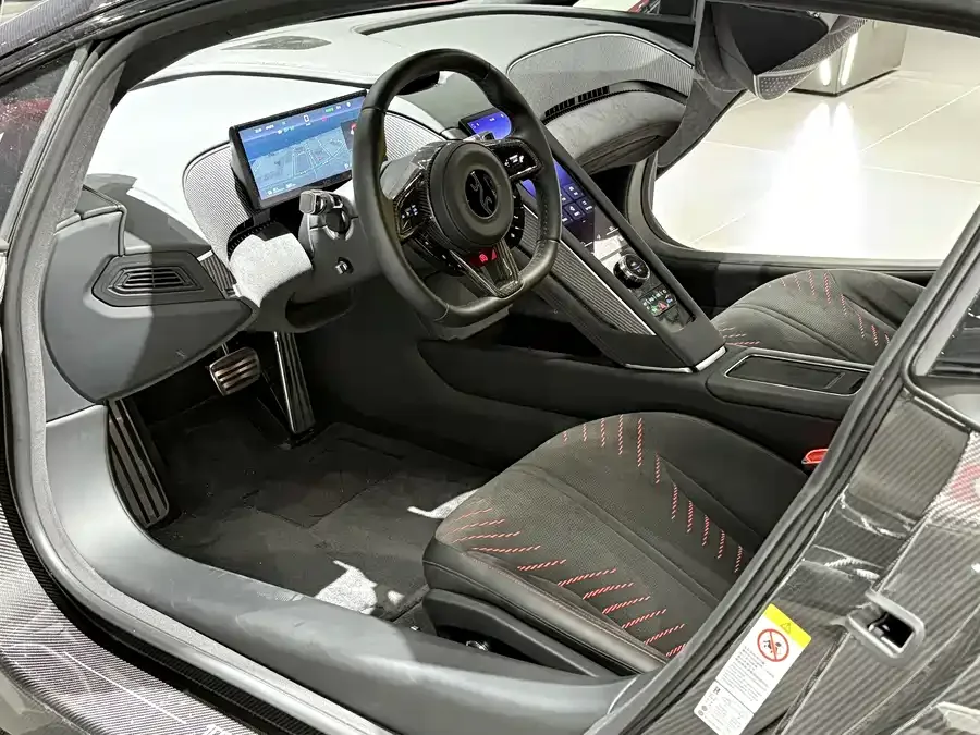 BYD U9 Looking up to U9 2024 standard version 2025 — миниатюра 2