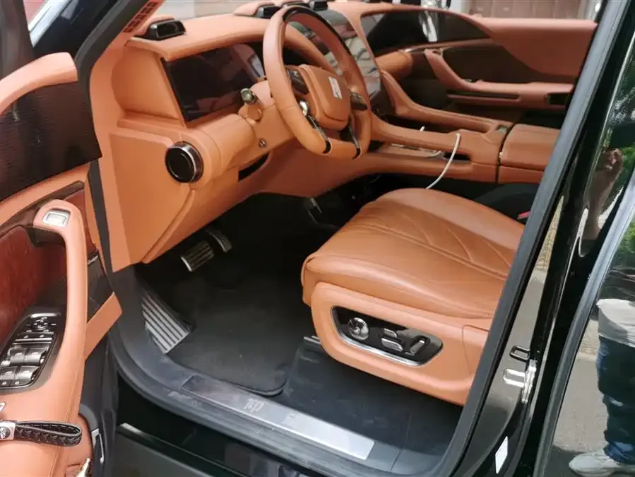 BYD U8 Looking up to U8 2023 Deluxe Edition 2025 — миниатюра 3