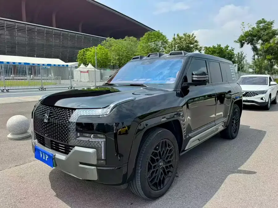 BYD U8 2024