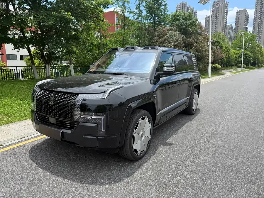 BYD U8 L 2025