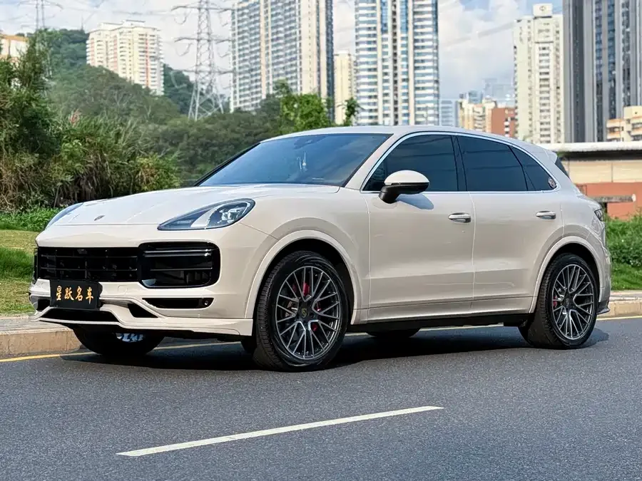 Porsche Cayenne 2022