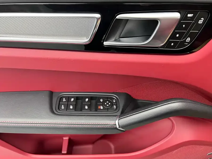 Porsche Cayenne Cayenne 2023 Cayenne 3.0T Platinum Edition 2024 — миниатюра 2