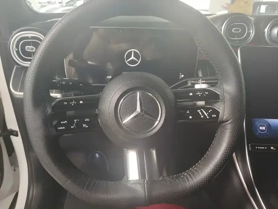 Mercedes-Benz GLC-Class Mercedes-Benz GLC 2024 GLC 260 L 4MATIC dynamic 5-seater 2023 — миниатюра 4