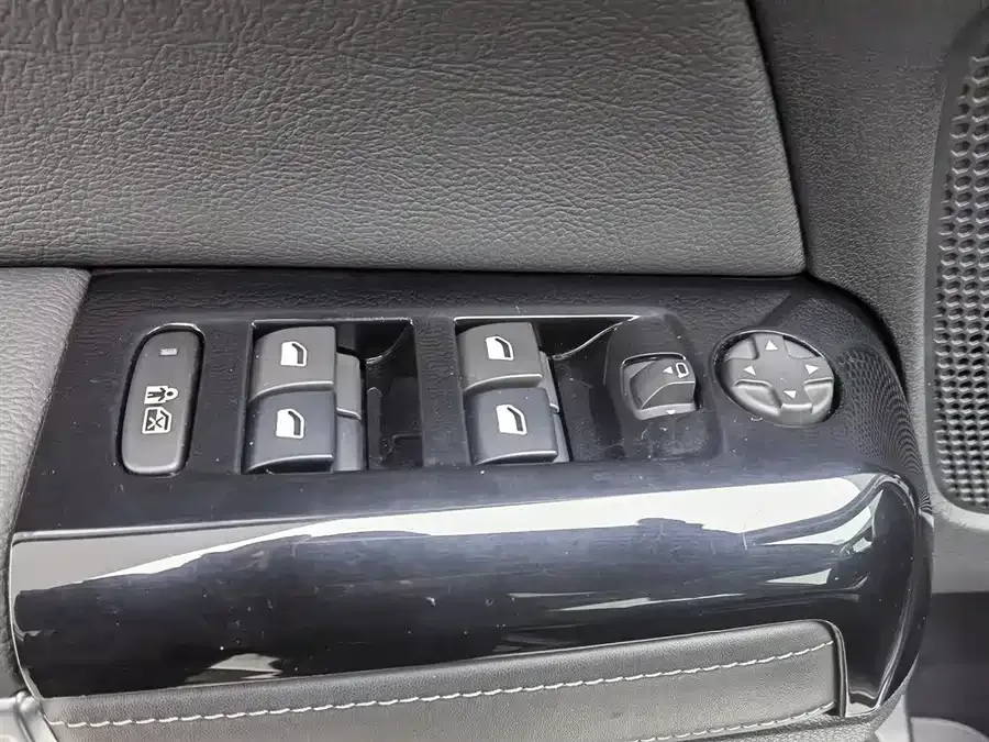 Citroen C6 Citroen C6 2021 400THP Comfort Edition 2023 — миниатюра 3