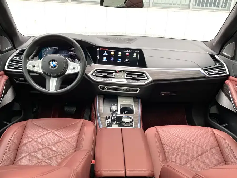 BMW X5 2022 xDrive 40Li M Sport Package 2022 — миниатюра 4