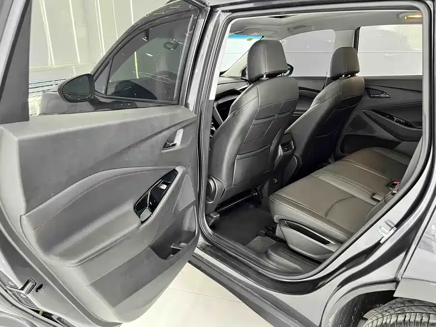 Chevrolet Volando Volando 2020 Mild Hybrid Redline 530T Automatic Enjoyment Edition (5+2 Model) 2023 — миниатюра 4
