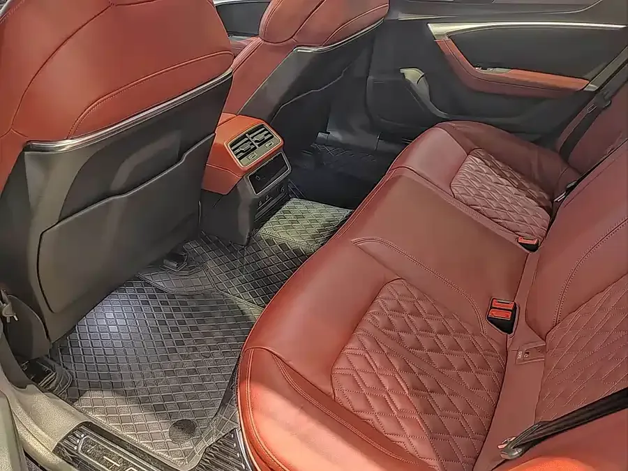 Audi A7L 2025 45 TFSI quattro Black Warrior Edition 2025 — миниатюра 4