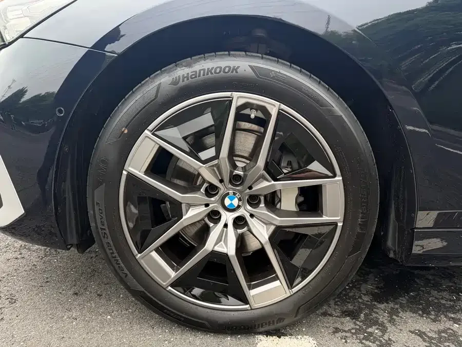 BMW 5 Series BMW 5 Series 2024 530Li Leading M Sports Package 2025 — миниатюра 5