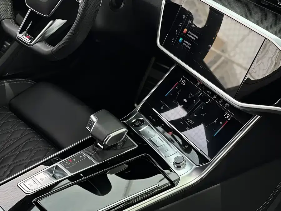 Audi A7 2024 55 TFSI quattro Premium Edition 2024 — миниатюра 4