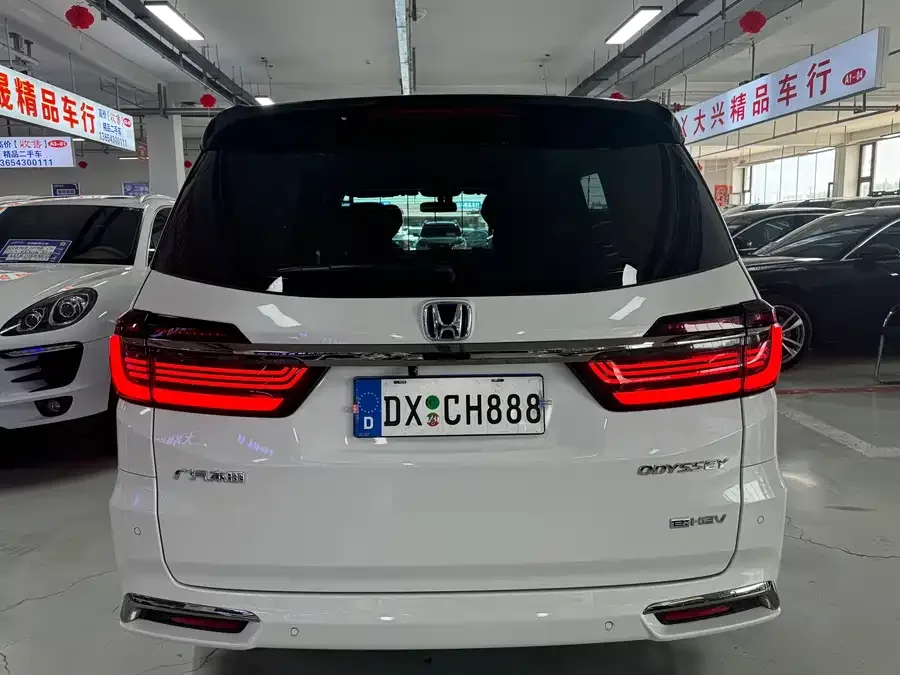 Honda Odyssey 2024 Odyssey 2.0L e:HEV Elite Enjoy Edition 2025 — миниатюра 2