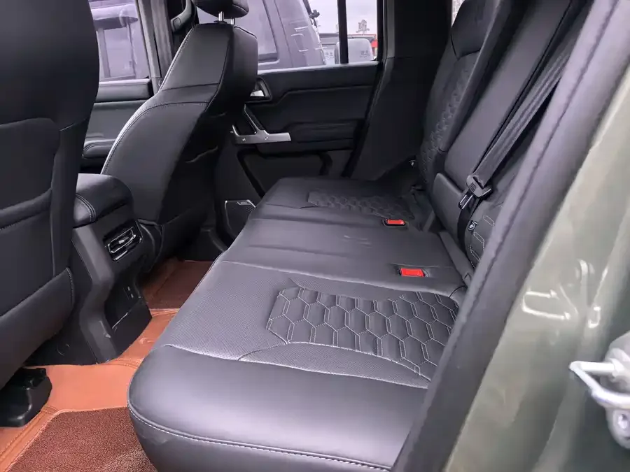 212 T01 212 T01 2025 2.0T Diesel Edition 2026 — миниатюра 2