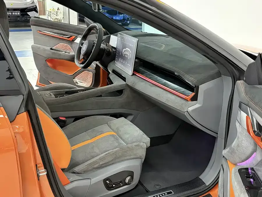 Zeekr 001 Zeekr 001 2023 YOU version 100kWh 2024 — миниатюра 3