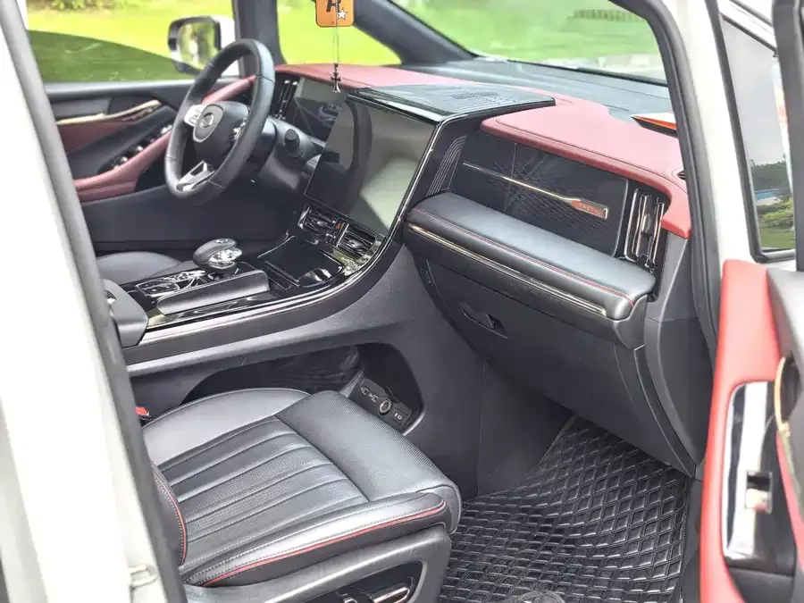 GAC Trumpchi M8 Trumpchi M8 2023 Grandmaster Series Dual Engine Flagship Edition 2023 — миниатюра 2