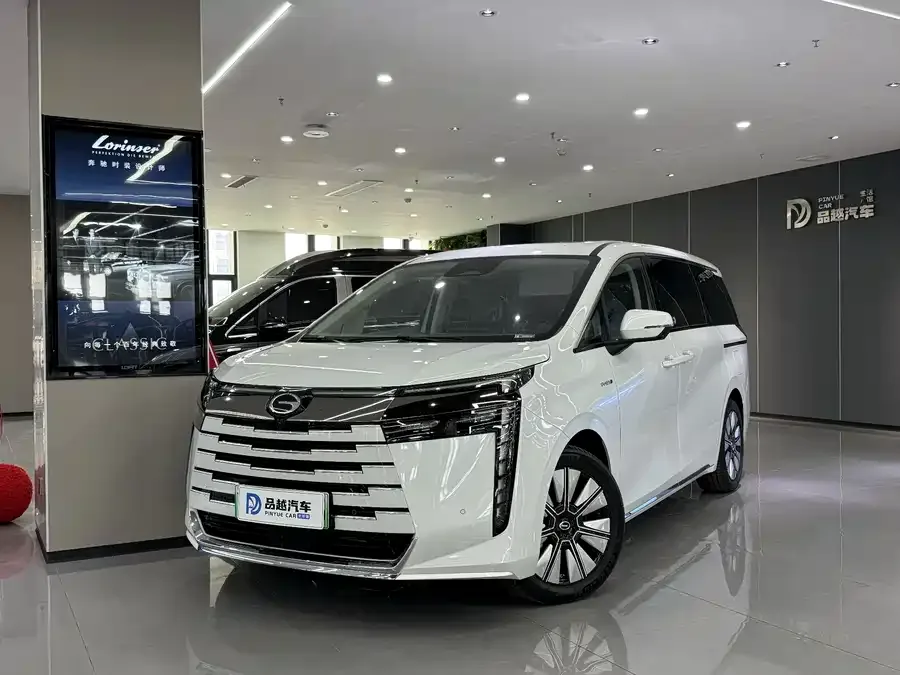 GAC Trumpchi E8 PHEV 2025