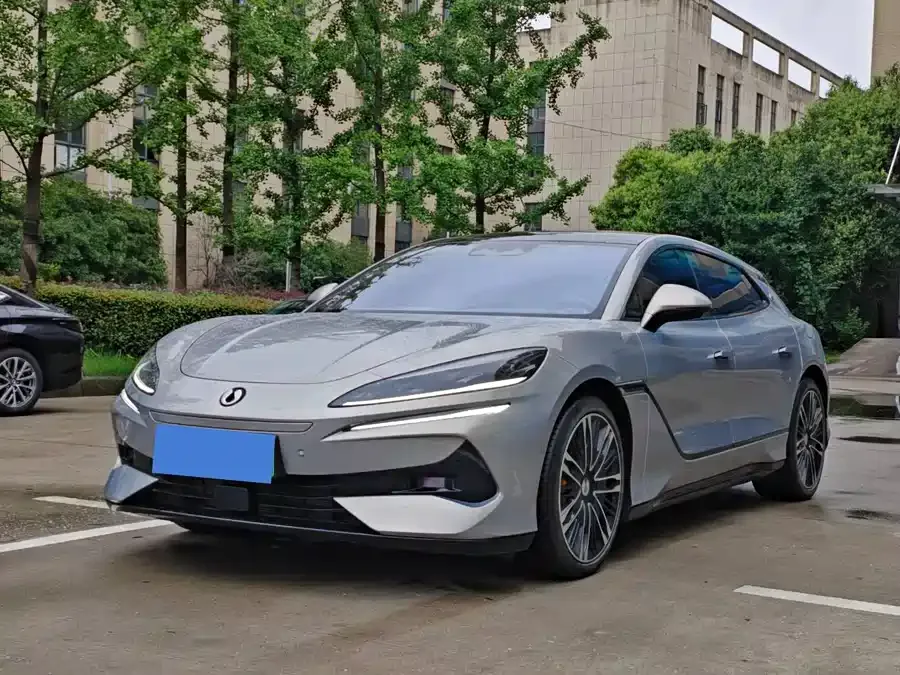 BYD Z9GT 2024