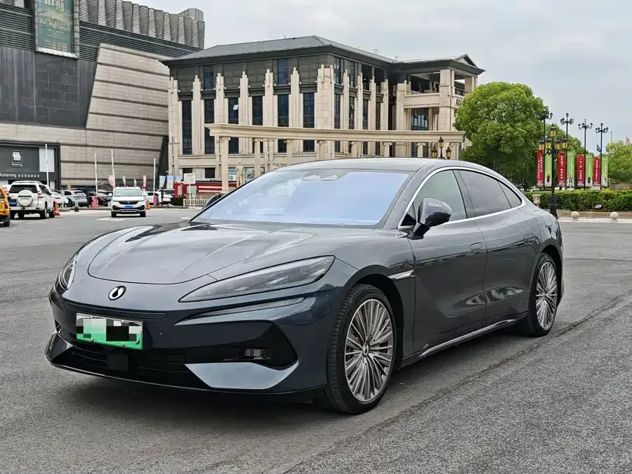 BYD Z9 2025