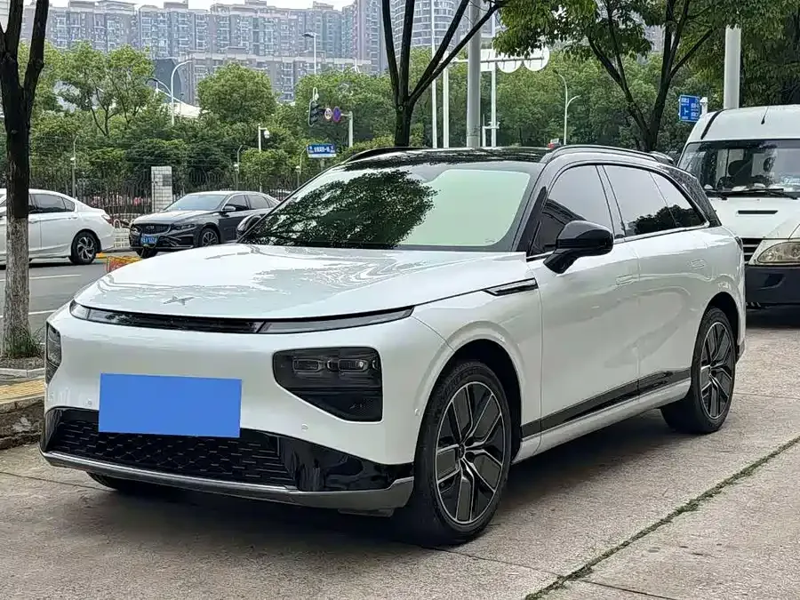 XPeng G9 Xiaopeng G9 2022 702 Pro 2022 — фото 1, купить с доставкой в Москву