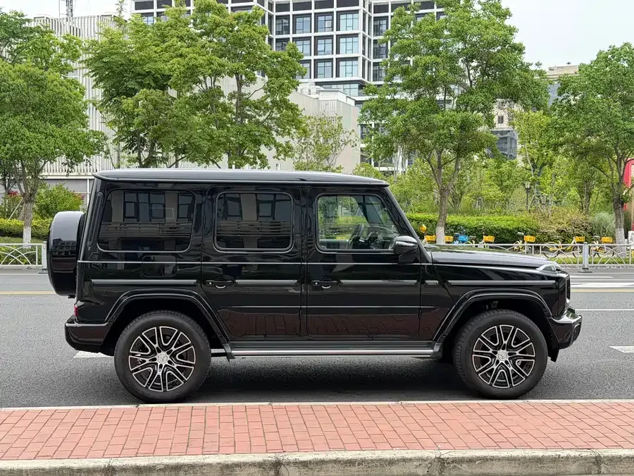 Mercedes-Benz G-rated Mercedes-Benz G-Class 2025 G 500 2025 — миниатюра 2