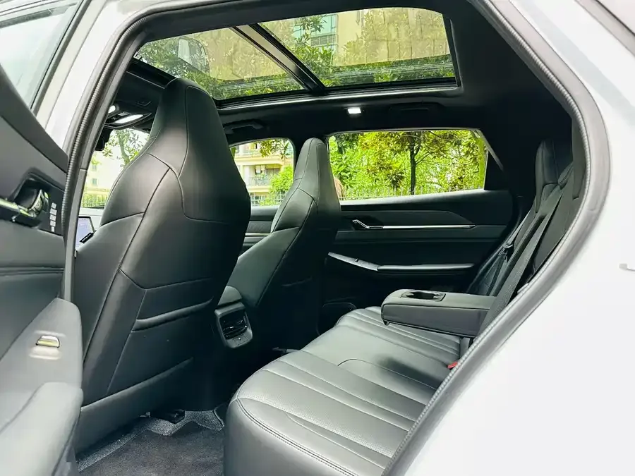 display 06 Shijie 06 2025 model 520km 2025 — миниатюра 3