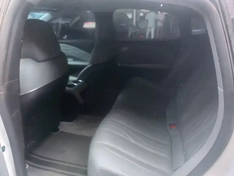 Geely Galaxy E8 Galaxy E8 2024 550km RWD Longteng Edition 2024 — миниатюра 3