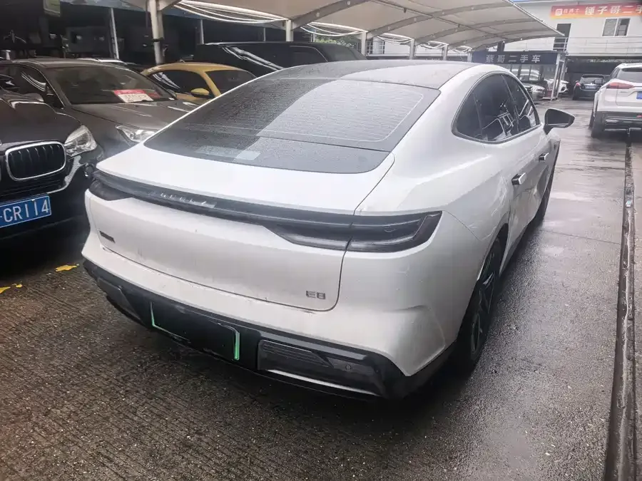 Geely Galaxy E8 Galaxy E8 2024 550km RWD Longteng Edition 2024 — миниатюра 4