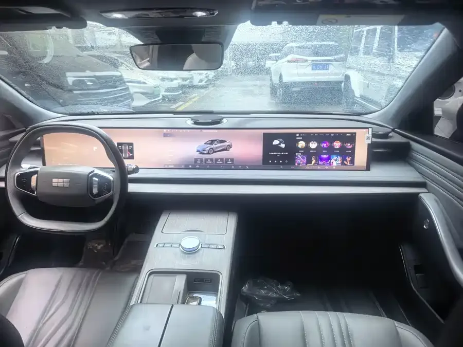Geely Galaxy E8 Galaxy E8 2024 550km RWD Longteng Edition 2024 — миниатюра 5